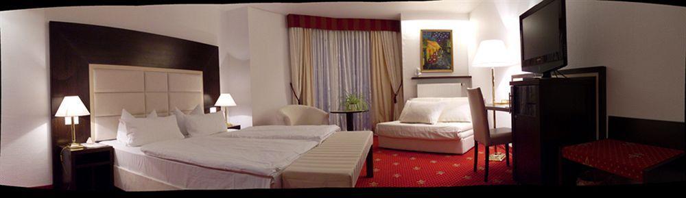 Central Boutique Hotel Бад Мергентхайм Екстериор снимка