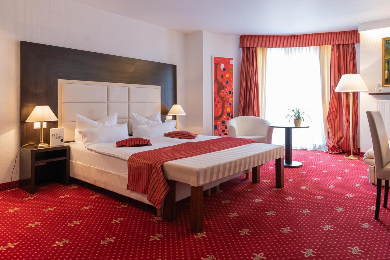 Central Boutique Hotel Бад Мергентхайм Екстериор снимка